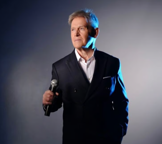 Tony Monro as Barry Manilow promotional photo