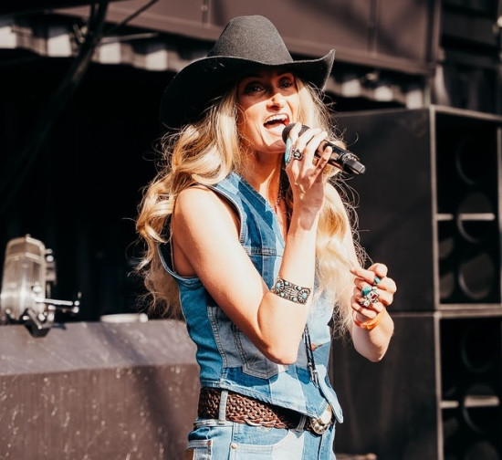 Lainey Wilson Experience promotional photo